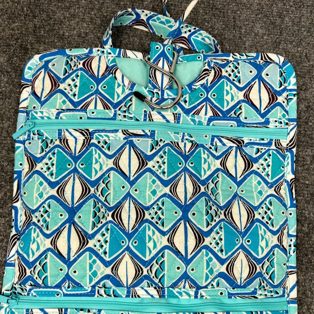 Vera Bradley Hanging Travel Organizer Go Fish Blue Quilted Toiletry Bag Pouch